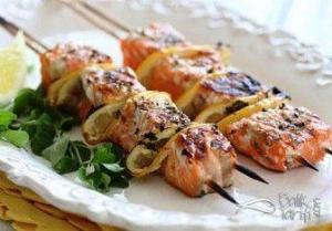 Limonlu somon şiş kebap tarifi
