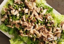 Mantarlı, bezelyeli diyet marul salatası tarifi