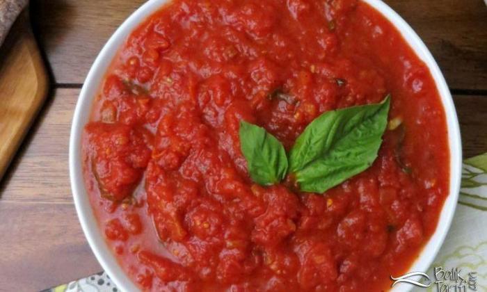 Marinara Sosu Tarifi – Domatesin Baharatla Eşsiz Uyumu