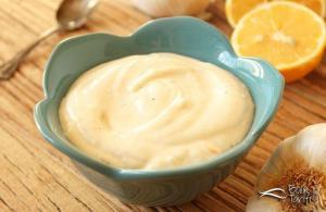 Sarımsaklı aioli sos- kalamar sosu tarifi