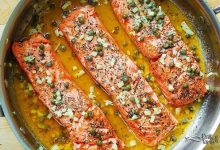 Tavada Somon Fileto Kapari, sarımsak ve tereyağı aromalı