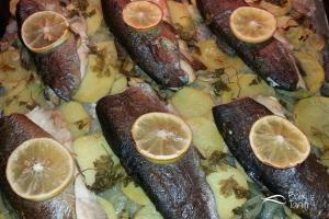 Fırında Patatesli Alabalık Tarifi