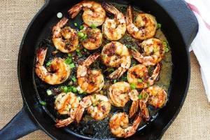 tavada tereyağlı karabiberli karides tarifi